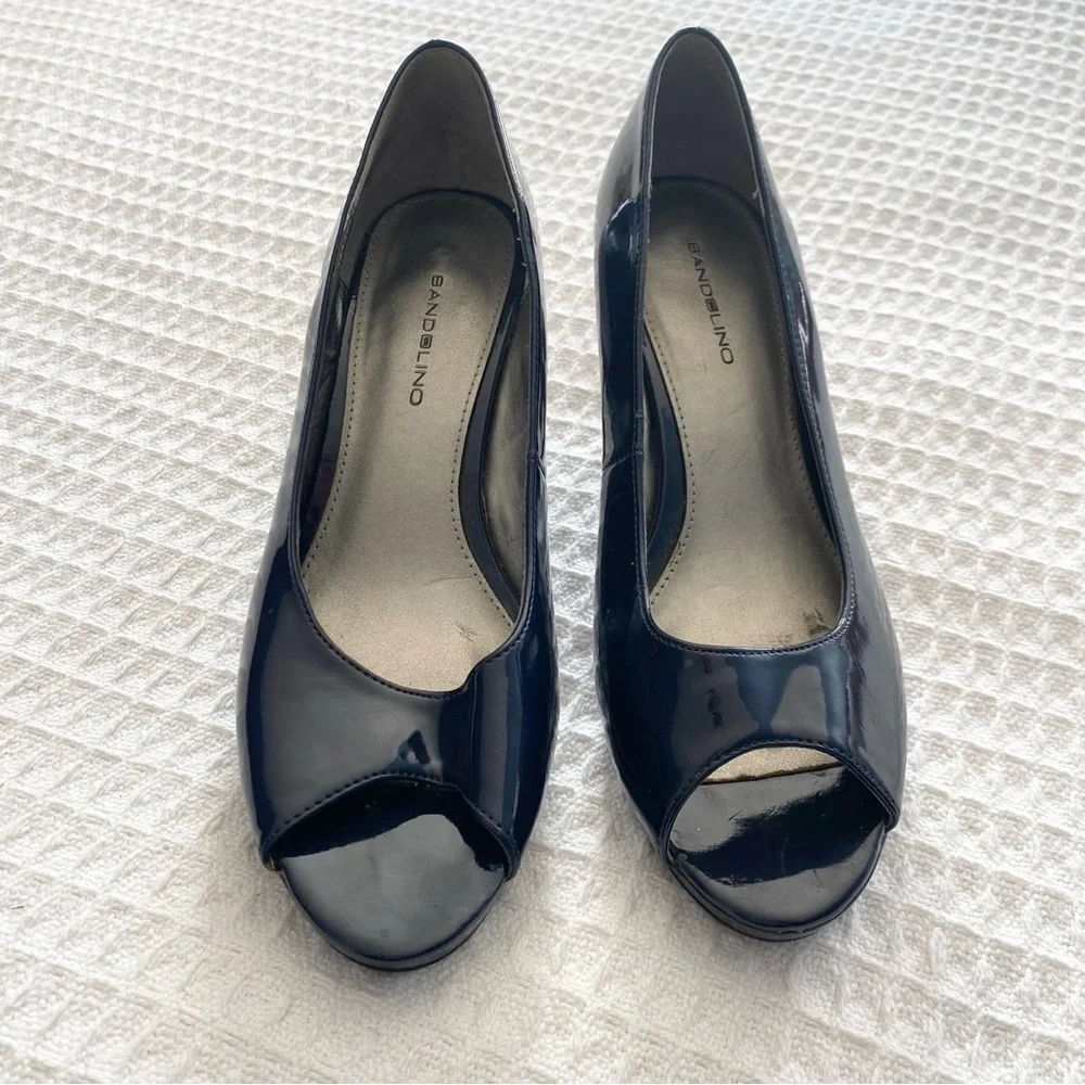 Bandolino Dark Blue Patent Peep Toe Heels size 9